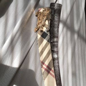 Burberry belt in good condition will sell for 55